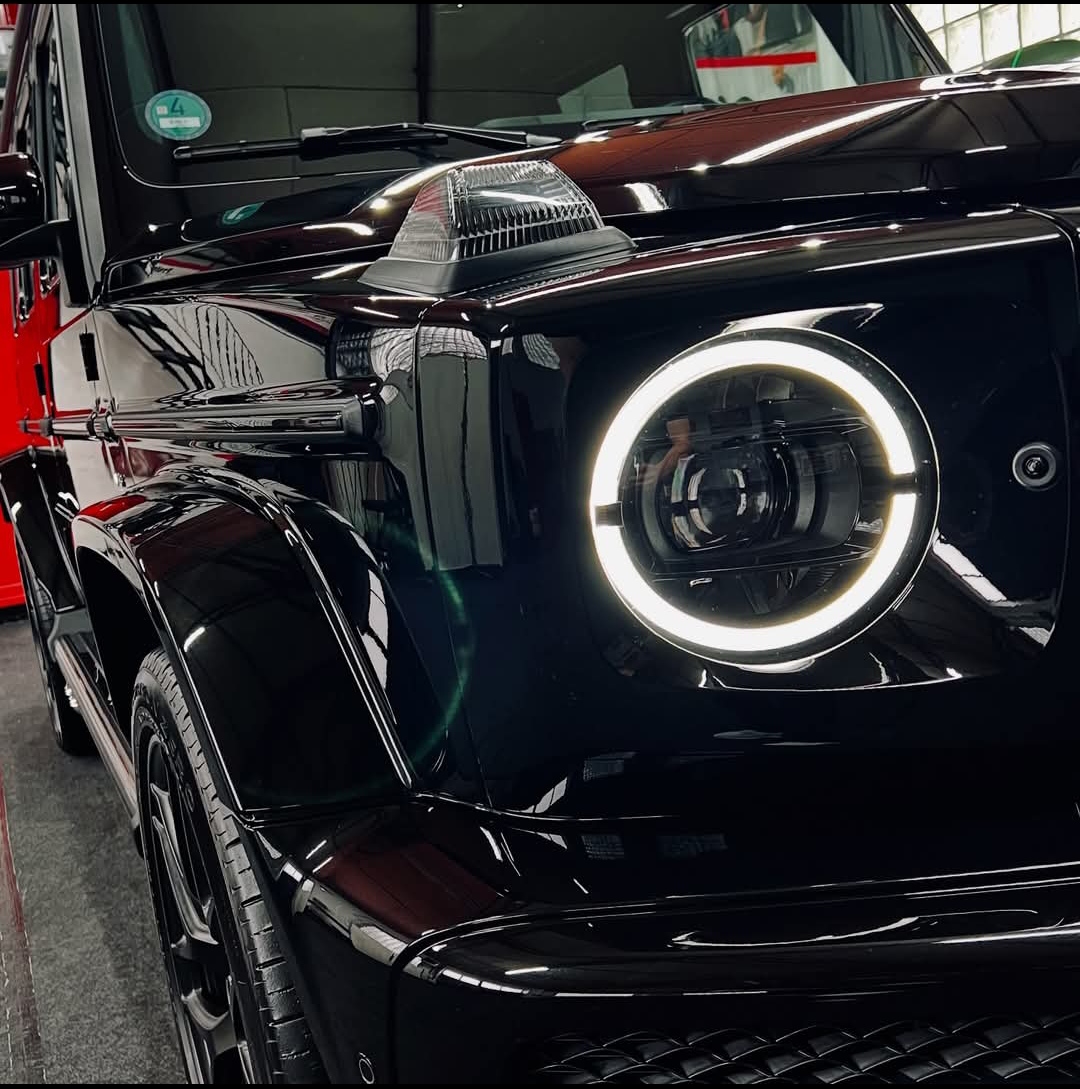 Mercedes G-Class - detailing reflektora